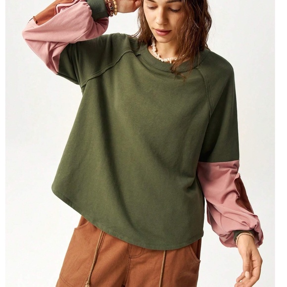 Solid Color Block Floral Patch Loose Fit Sweatshirt Top - Picture 3 of 6